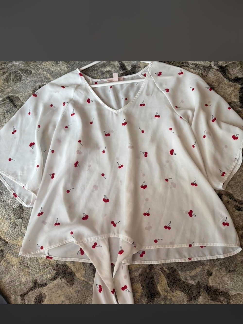 Como Vintage White Cherry-Print Tie Back Blouse